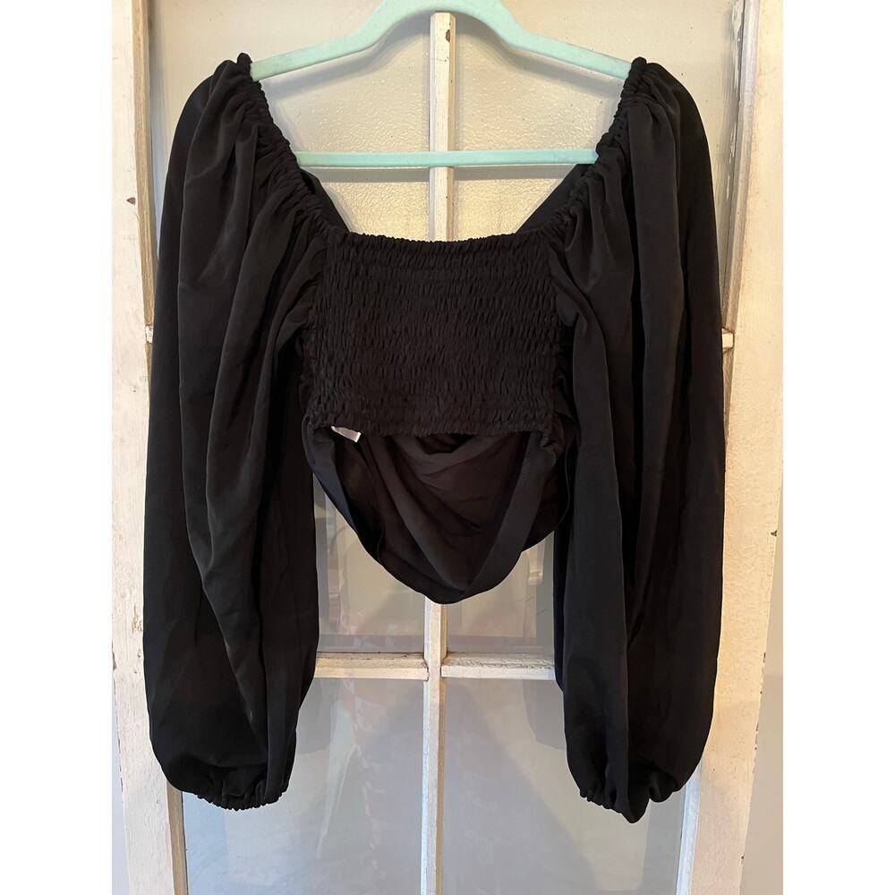 Litchi black long puffy sleeves crop top L cross over front NWT